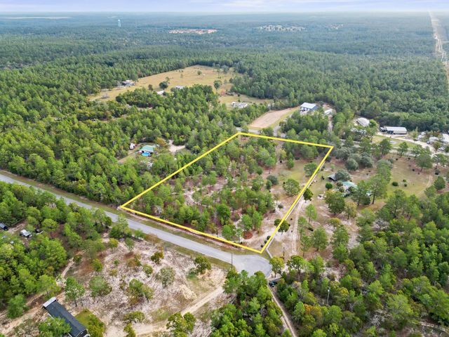 325 Blackfoot Drive, Defuniak Springs, FL 32433