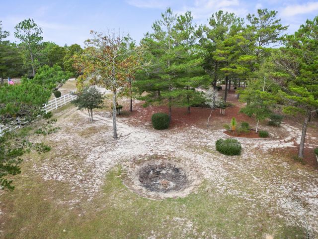 325 Blackfoot Drive, Defuniak Springs, FL 32433