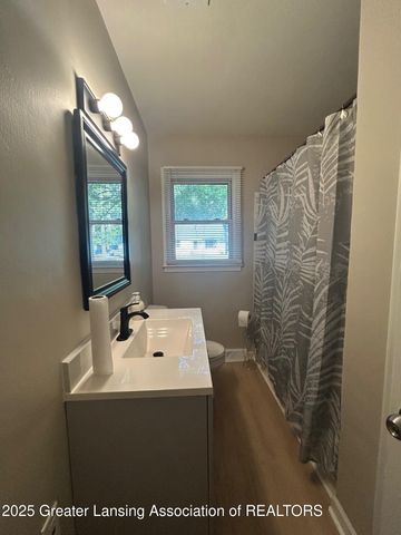 1523 Biltmore Street, Lansing, MI 48906