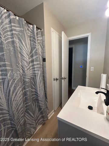 1523 Biltmore Street, Lansing, MI 48906