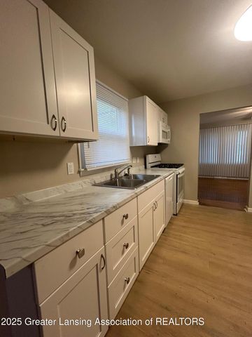 1523 Biltmore Street, Lansing, MI 48906