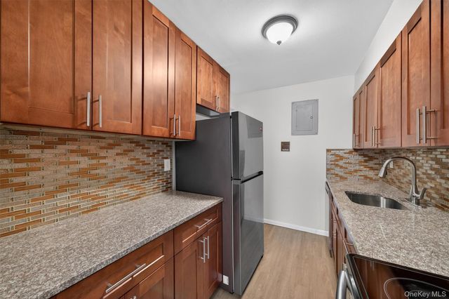 440 Carpenter Avenue 11, Newburgh, NY 12550