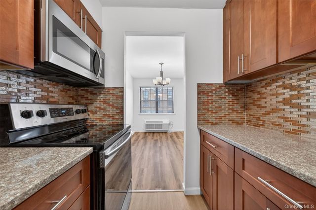 440 Carpenter Avenue 11, Newburgh, NY 12550