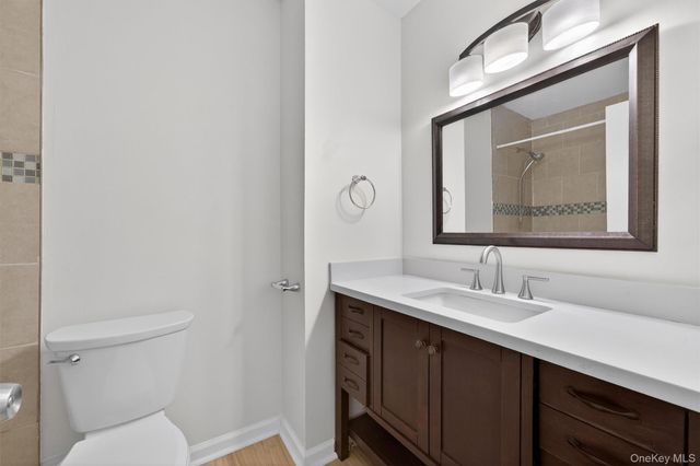 440 Carpenter Avenue 11, Newburgh, NY 12550