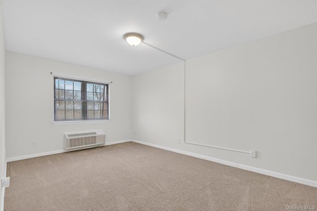 440 Carpenter Avenue 11, Newburgh, NY 12550