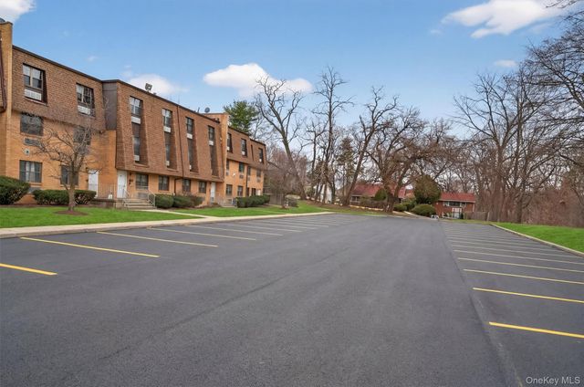 440 Carpenter Avenue 11, Newburgh, NY 12550