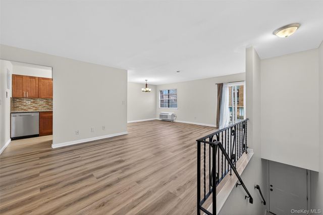 440 Carpenter Avenue 11, Newburgh, NY 12550