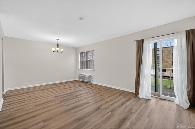 440 Carpenter Avenue 11, Newburgh, NY 12550