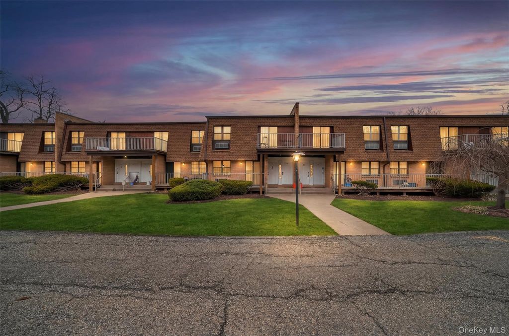 440 Carpenter Avenue 11, Newburgh, NY 12550