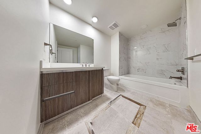 1070 S Bedford Street 205, Los Angeles, CA 90035