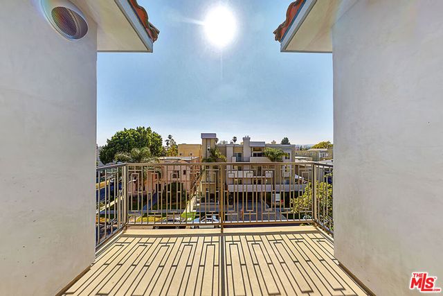 1070 S Bedford Street 205, Los Angeles, CA 90035