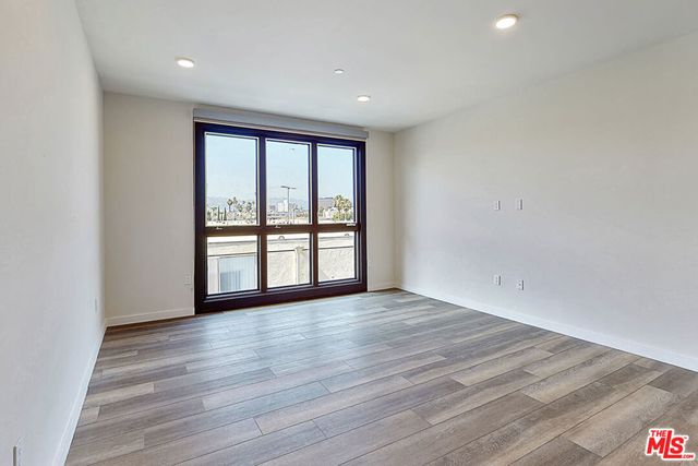 1070 S Bedford Street 205, Los Angeles, CA 90035