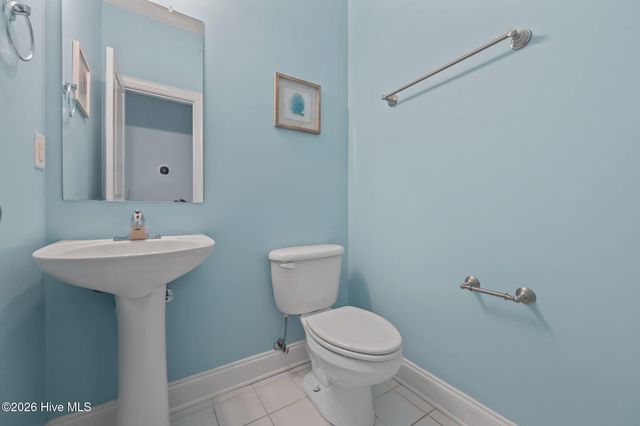 615 N New River Drive Apt D, Holly Ridge, NC 28445