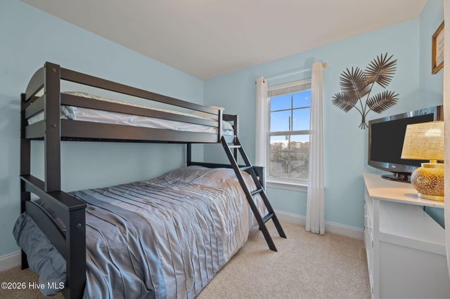 615 N New River Drive Apt D, Holly Ridge, NC 28445