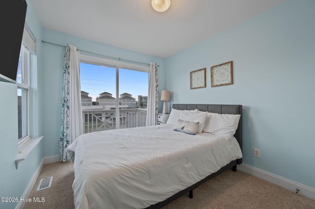 615 N New River Drive Apt D, Holly Ridge, NC 28445