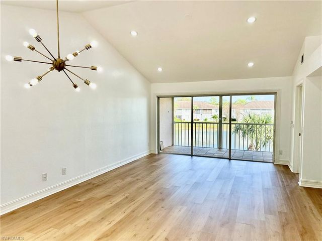 388 Belina DR # 6, Naples, FL 34104