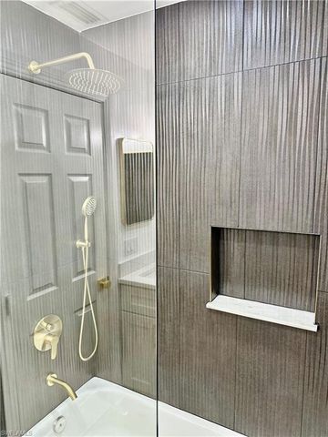 388 Belina DR # 6, Naples, FL 34104