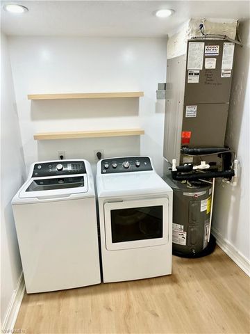 388 Belina DR # 6, Naples, FL 34104