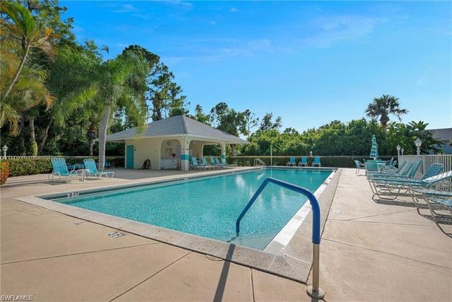 388 Belina DR # 6, Naples, FL 34104