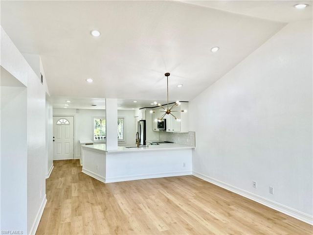 388 Belina DR # 6, Naples, FL 34104