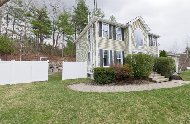 164 Wachusett St, Holden, MA 01520