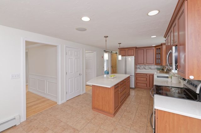 164 Wachusett St, Holden, MA 01520