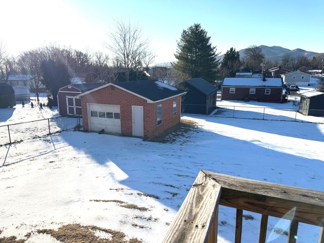 1927 KISKA RD, Salem, VA 24153