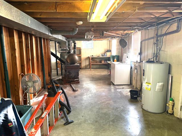 1927 KISKA RD, Salem, VA 24153