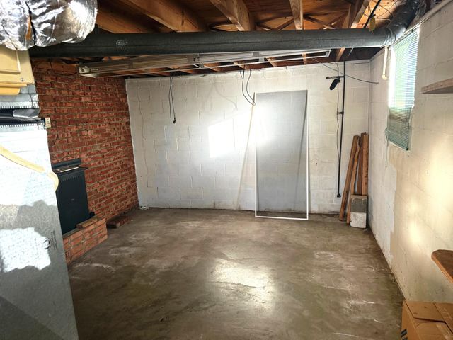 1927 KISKA RD, Salem, VA 24153