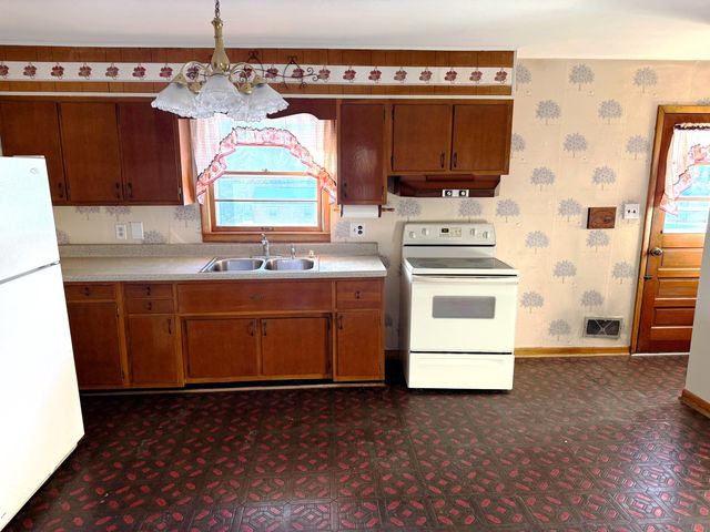 1927 KISKA RD, Salem, VA 24153