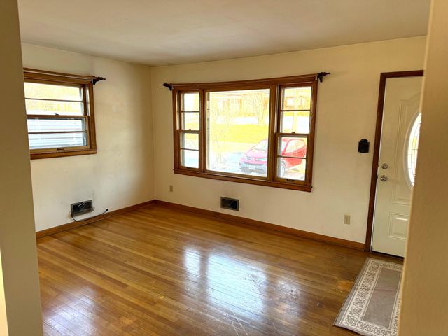 1927 KISKA RD, Salem, VA 24153