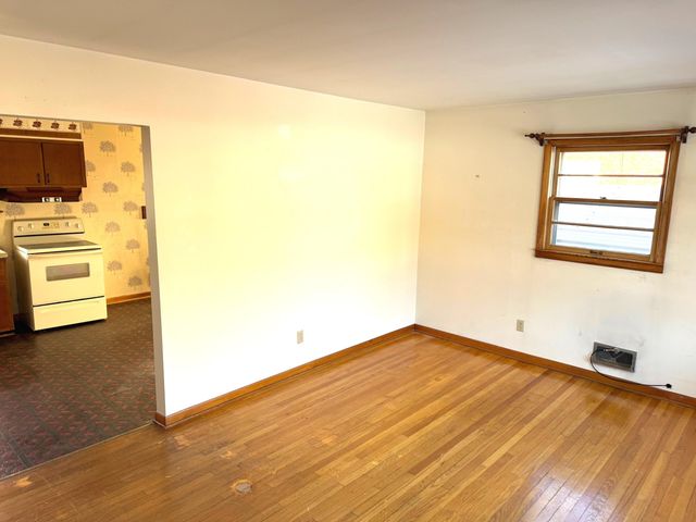 1927 KISKA RD, Salem, VA 24153