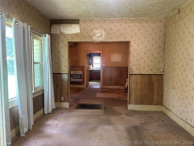 631 S Alabama Avenue, Okmulgee, OK 74447