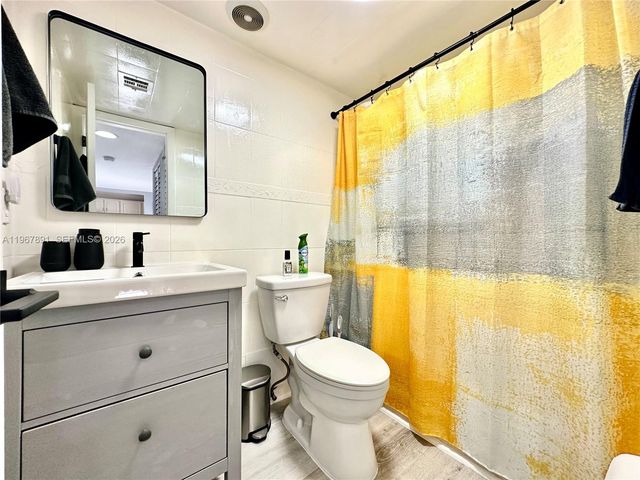 13044 SW 88th Ln B203, Miami, FL 33186