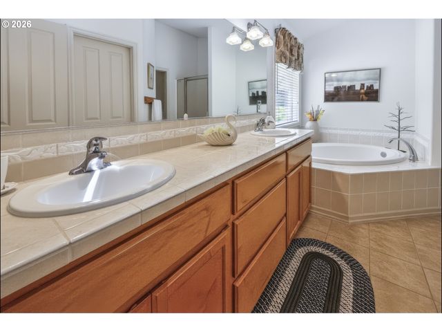 14105 Nw 27TH Ave, Vancouver, WA 98685
