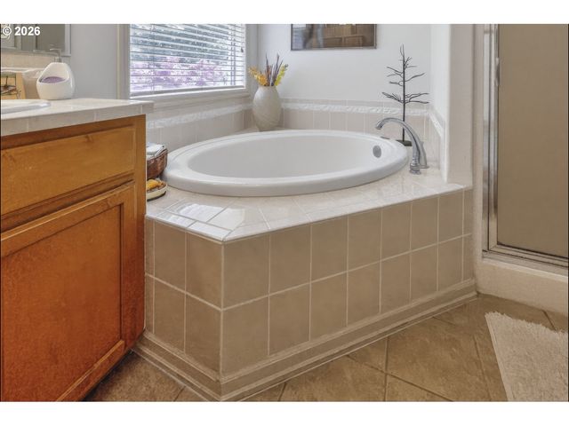 14105 Nw 27TH Ave, Vancouver, WA 98685