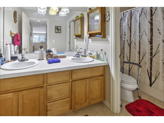 14105 Nw 27TH Ave, Vancouver, WA 98685