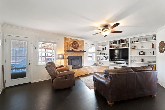 5010 Bobwhite, Gilmer, TX 75645