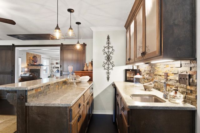 5010 Bobwhite, Gilmer, TX 75645