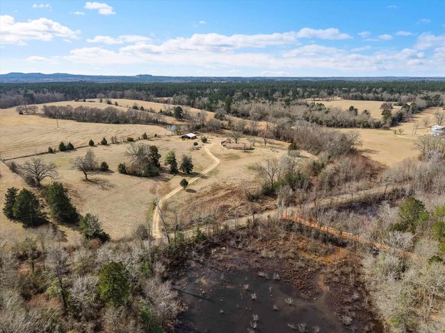 5010 Bobwhite, Gilmer, TX 75645