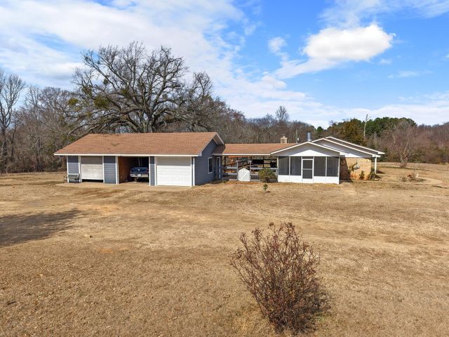 5010 Bobwhite, Gilmer, TX 75645