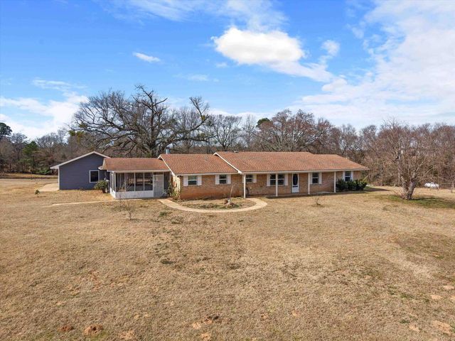 5010 Bobwhite, Gilmer, TX 75645