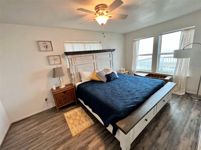 219 Whispering Palms, Freeport, TX 77541
