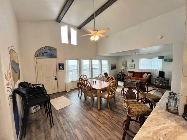 219 Whispering Palms, Freeport, TX 77541