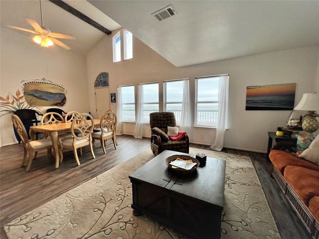 219 Whispering Palms, Freeport, TX 77541