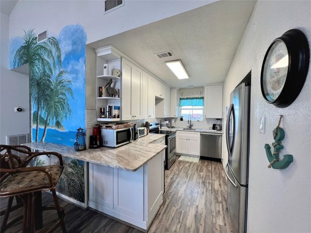 219 Whispering Palms, Freeport, TX 77541