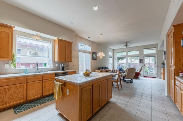 822 Castleton Street, Salinas, CA 93906