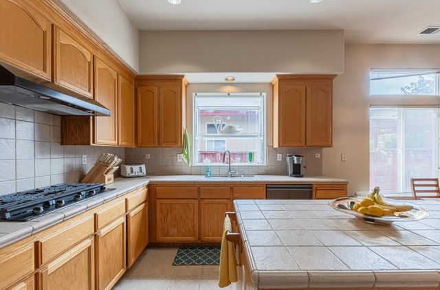 822 Castleton Street, Salinas, CA 93906