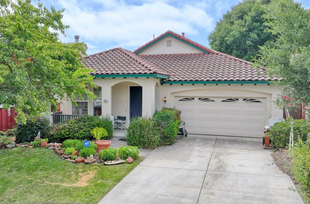 822 Castleton Street, Salinas, CA 93906