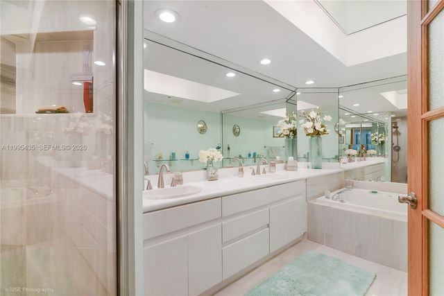 16425 Collins Ave 1212, Sunny Isles Beach, FL 33160